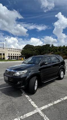 TOYOTA HILUX SW4 2.7 SR 4X2 16V FLEX 4P AUTOMÁTICO TOYOTA HILUX SW4 2.7 SR 4X2 16V FLEX 4P AUTOMÁTICO